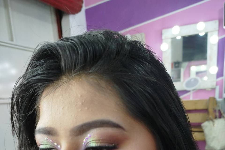 Maquillaje con pedrería