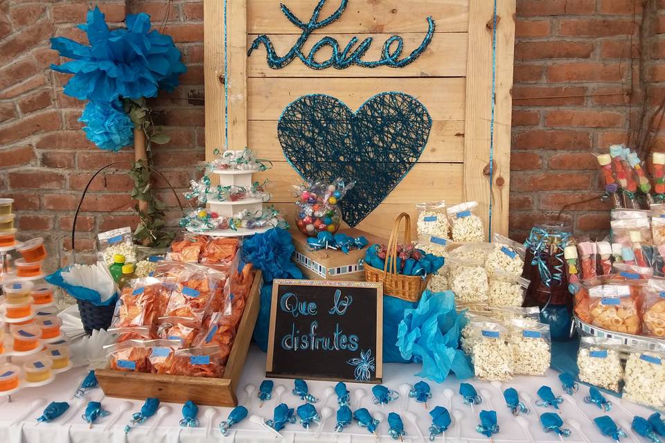 Mesa dulces azul turquesa