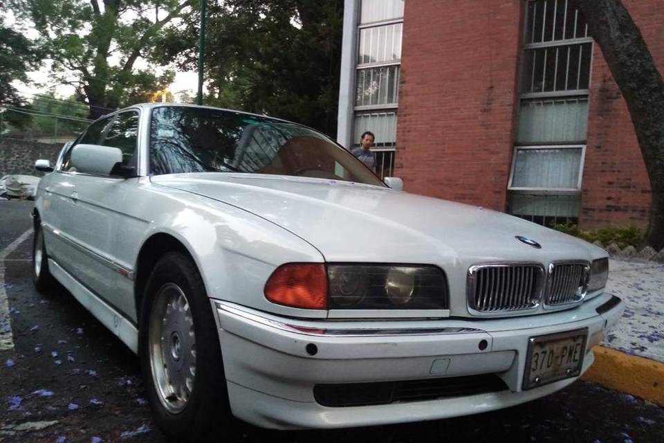 BMW 741I