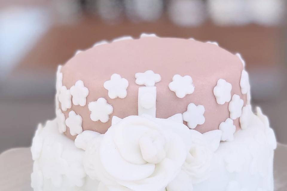 Bride mini cake