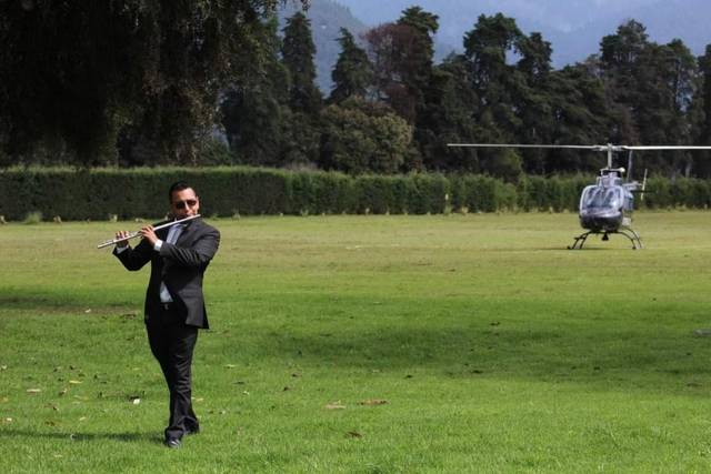 Tocando en helipuerto