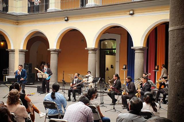 En concierto