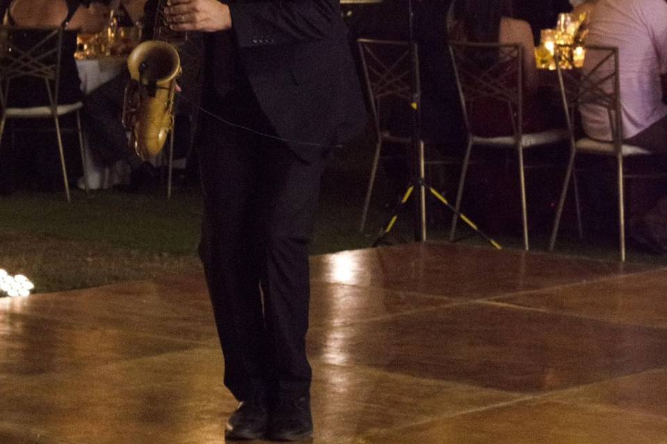 Saxofón romántico y elegante