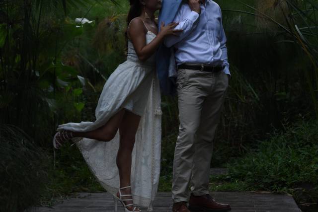 Pareja en la selva