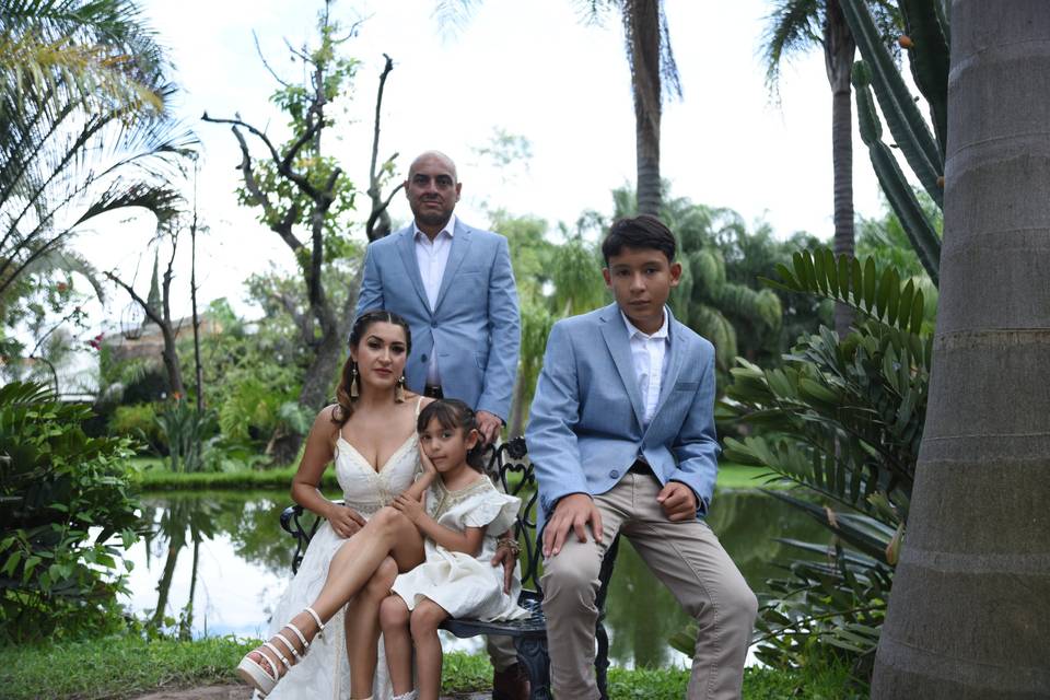 Familia en la selva