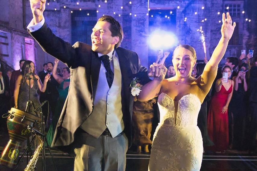 Capturando los momentos más amorosos en la fiesta