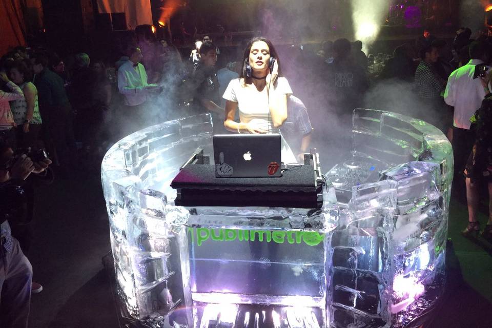 DJ Booth en hielo
