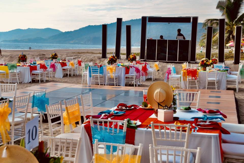 Pista de baile y arreglo boda