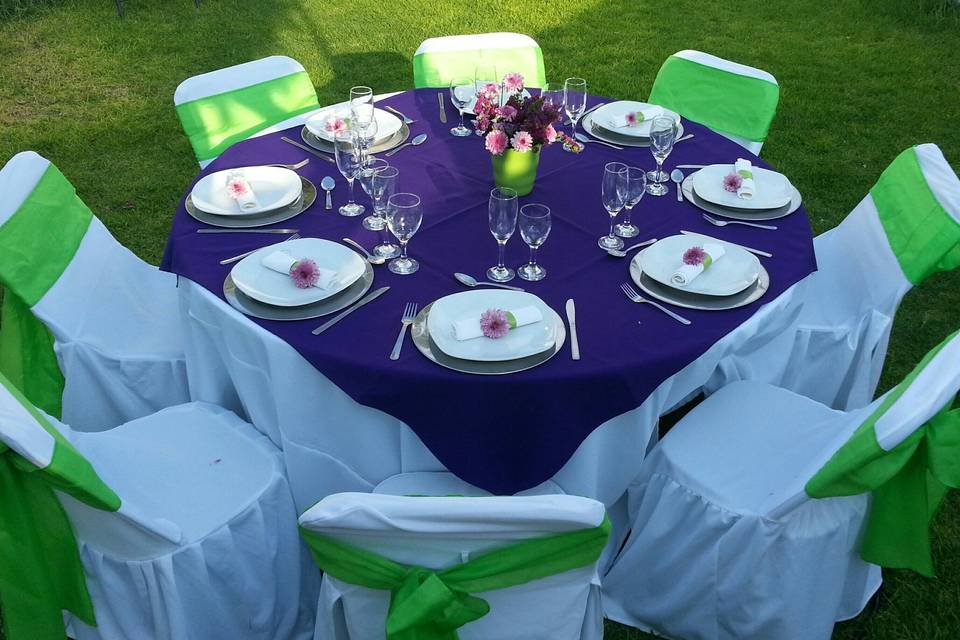 Morado y verde