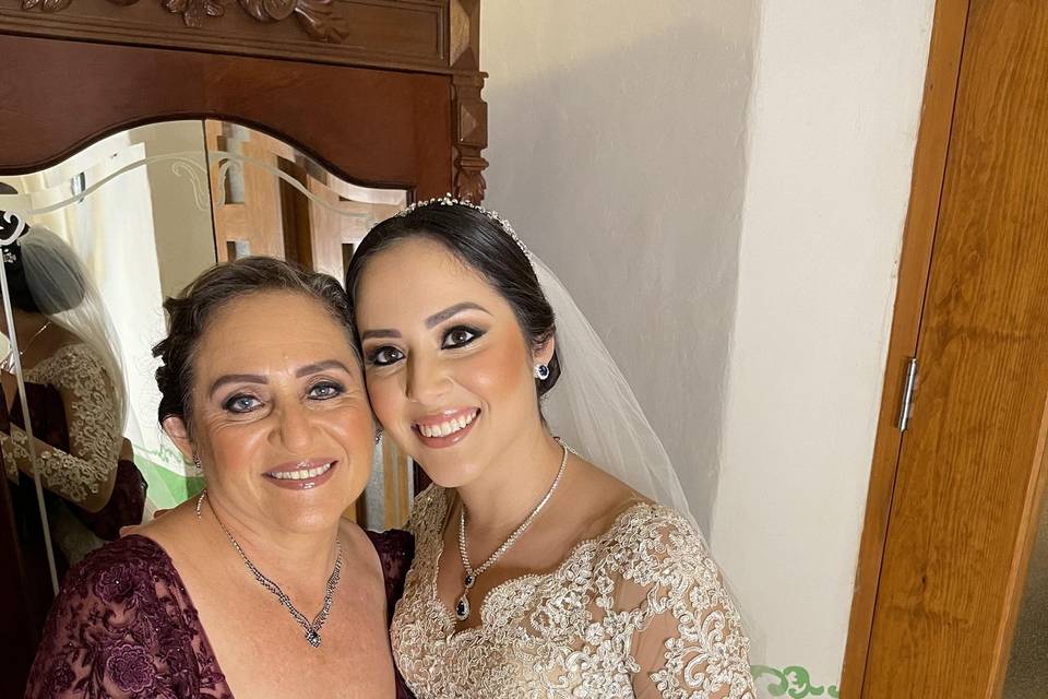 Mamá y novia