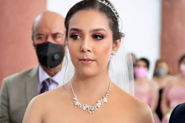 Anna Espinoza Makeup