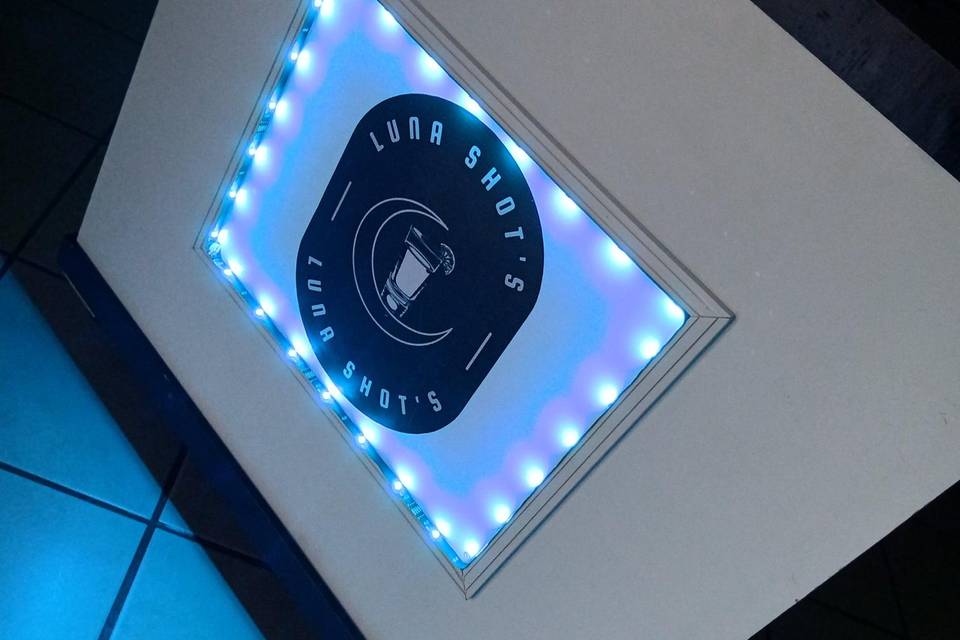 Carrito con luz para shots