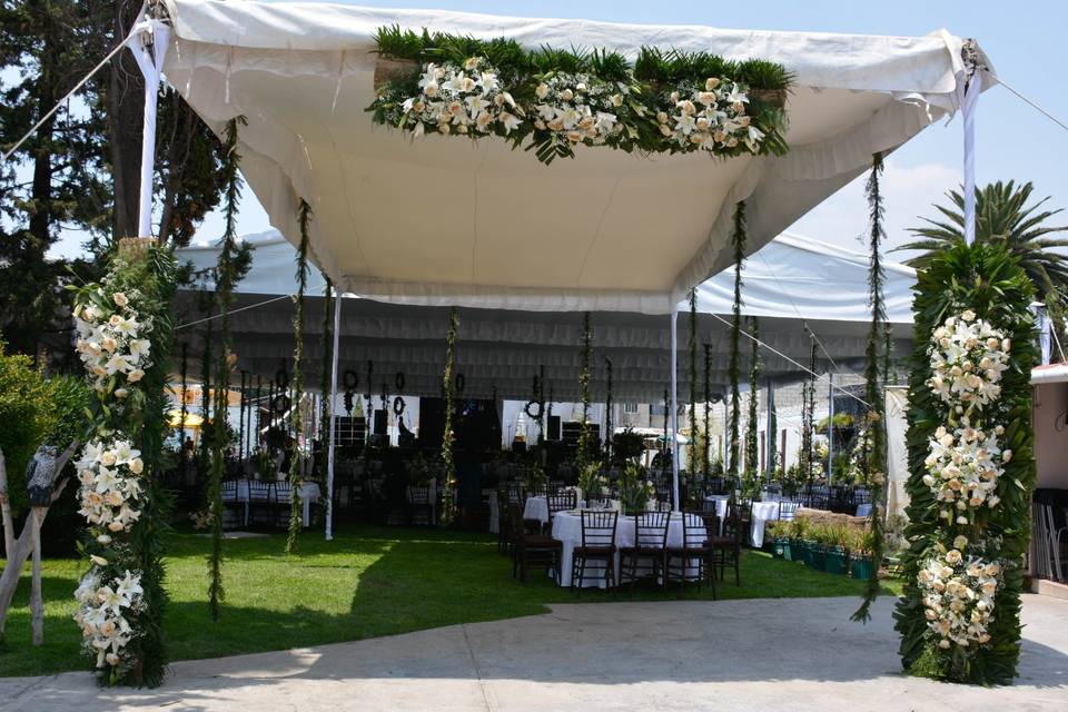 Salón y Jardín Los Pinos