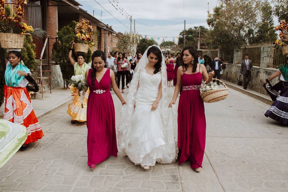 Damas y novia