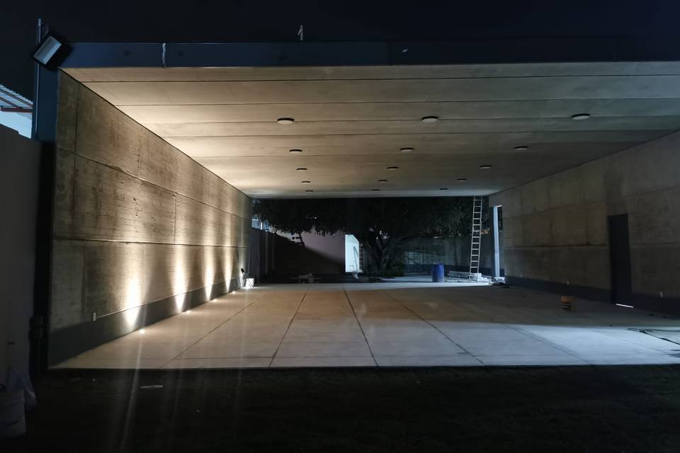 Muros concreto iluminación