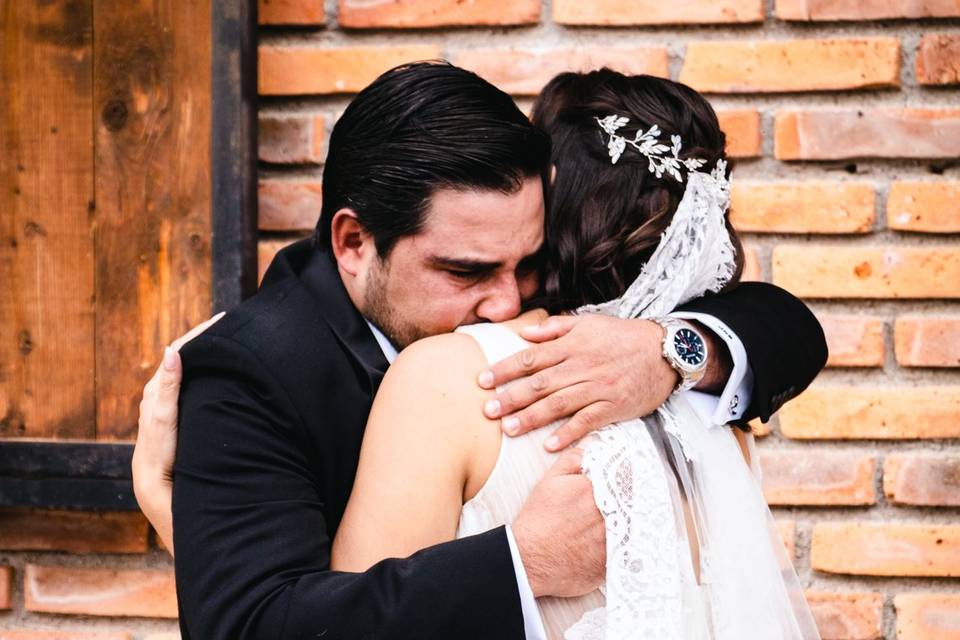 HUGS