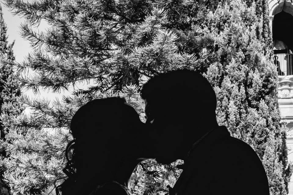 B&W EDITION
