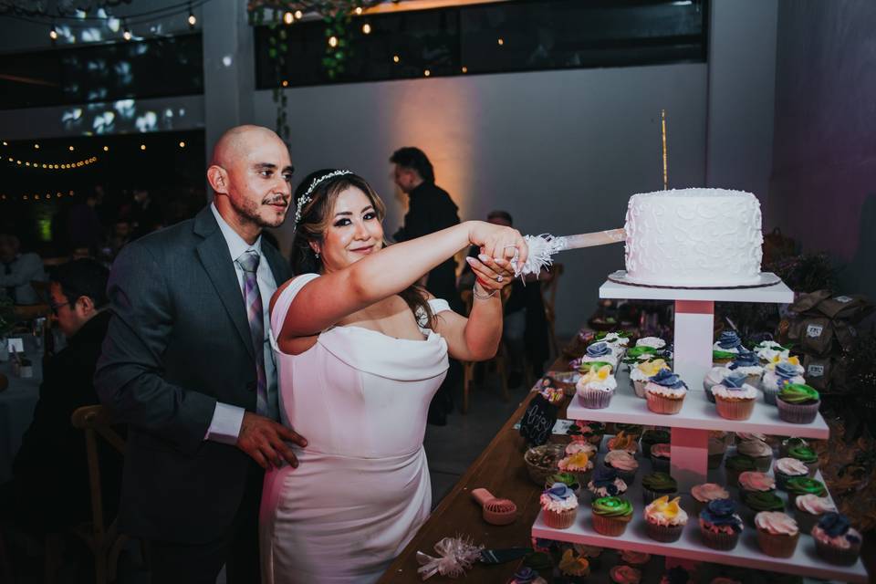 WEDD CAKE