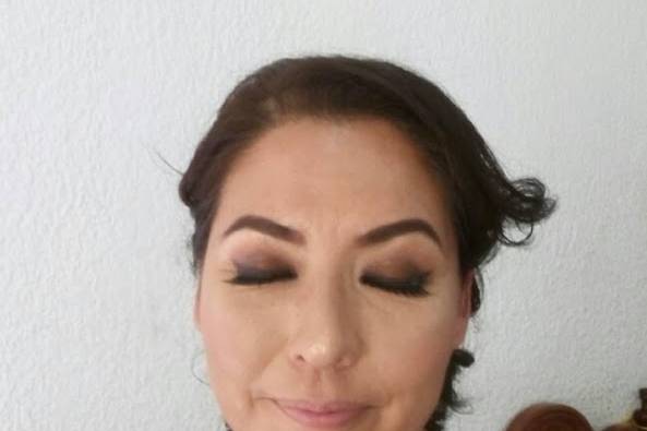 Mariana González Makeup