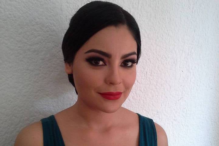 Mariana González Makeup