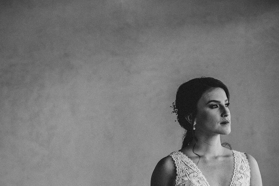 Bride bw photo