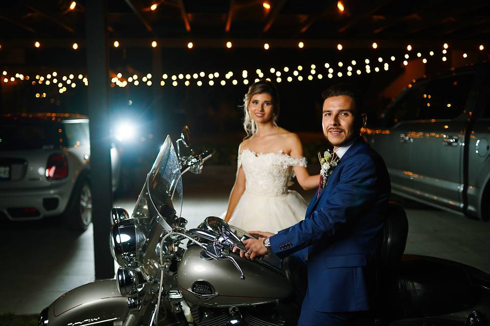 Novios en Harley Davison