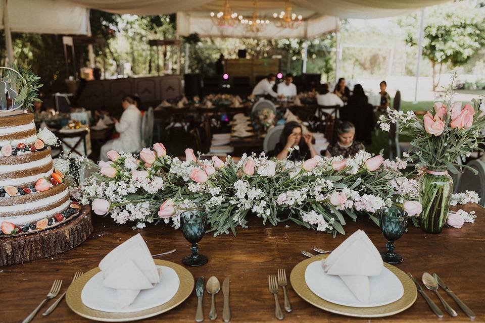 Áine Jardín y Banquetes