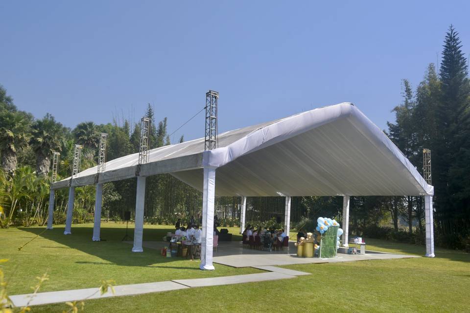 Áine Jardín y Banquetes