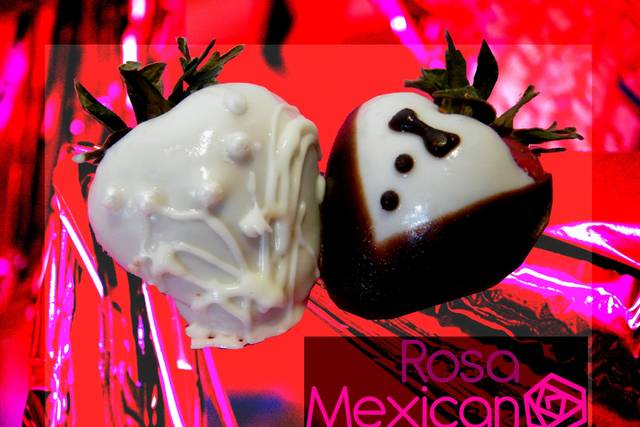 Fresas vestidas de novios