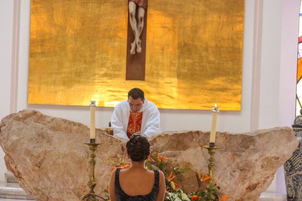 En el altar