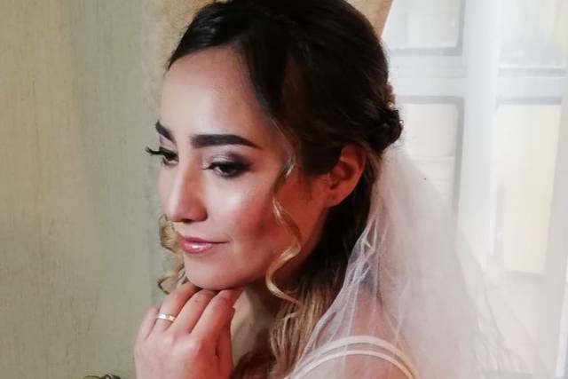 Maquillaje y peinado para foto