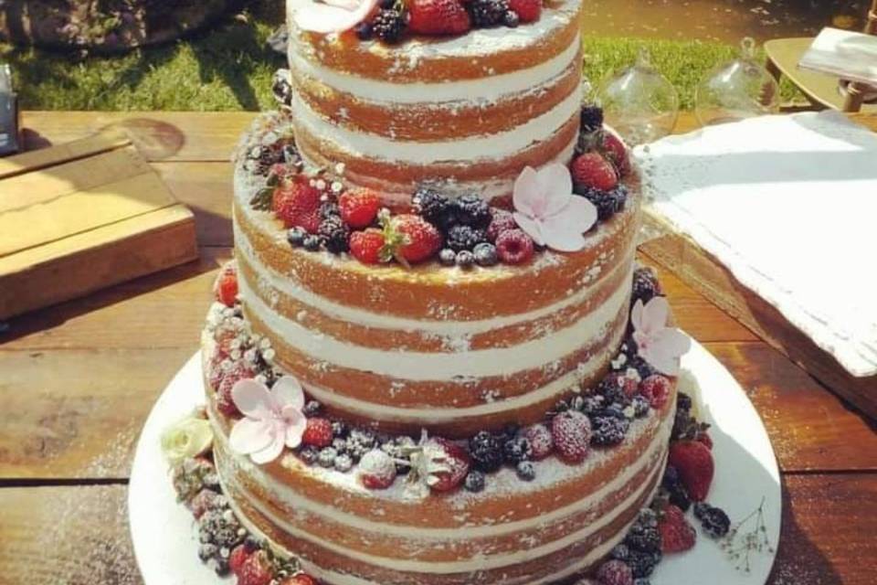 Nude cake