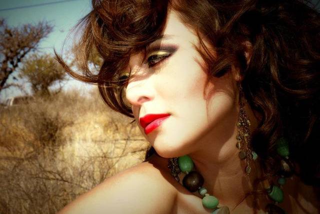 Maquillaje y peinado de novia