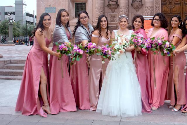 Novia con damas de honor