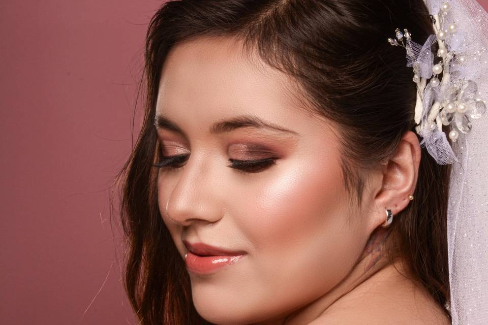 Sahian Nila Makeup