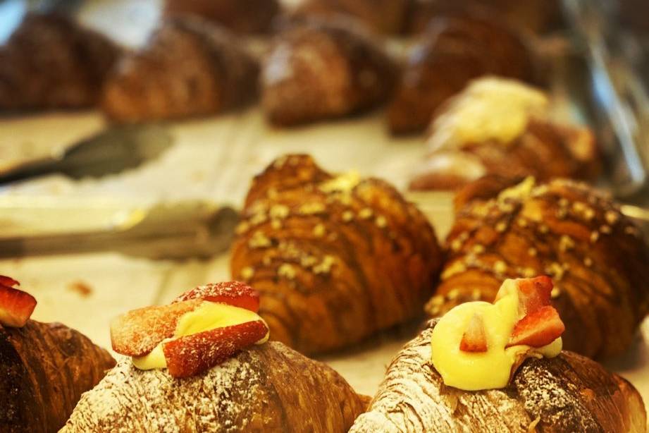 Croissant de crema pastelera