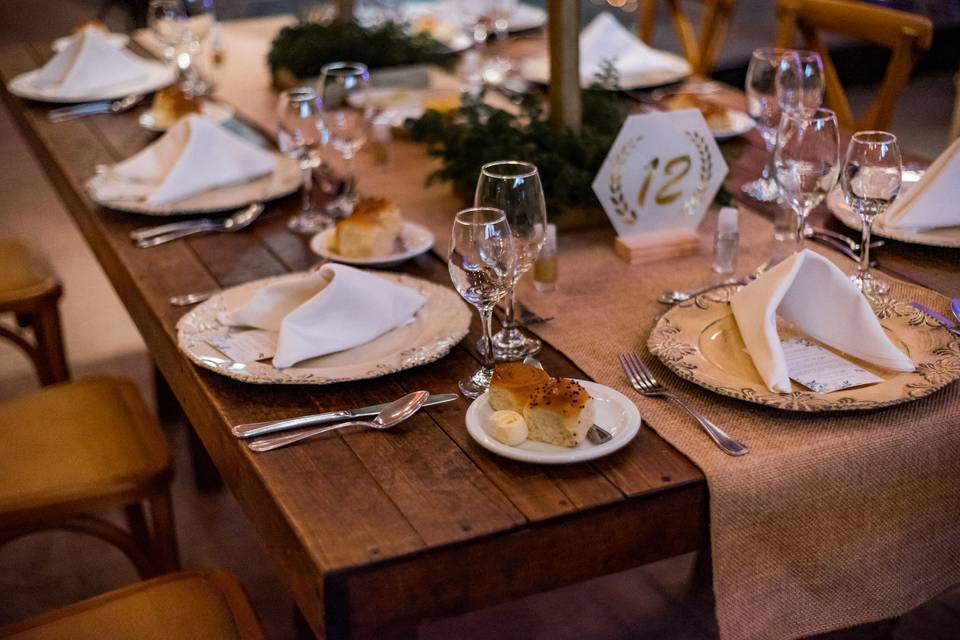 Decoración mesa de novios