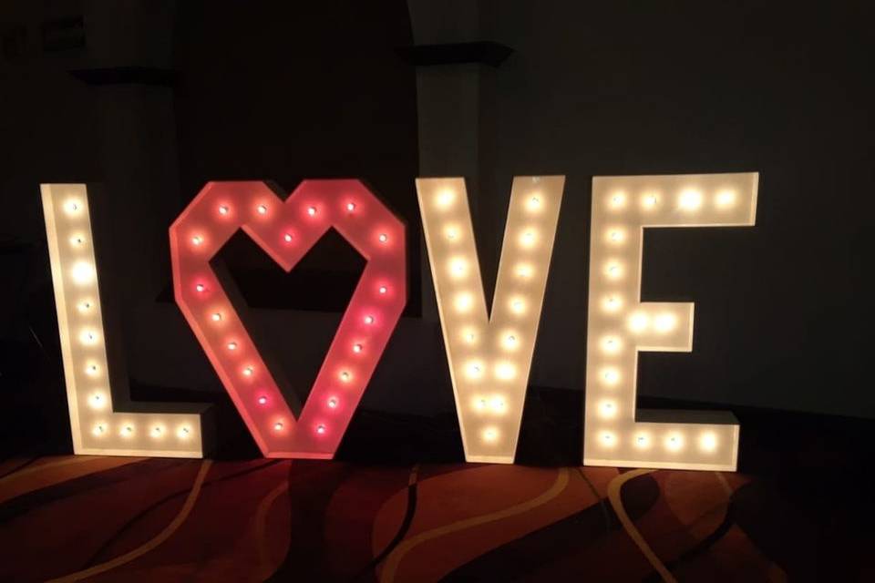 Letras iluminadas