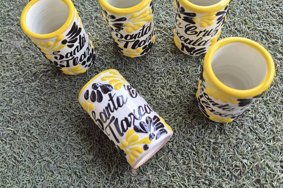 Tequilero blanco y amarillo