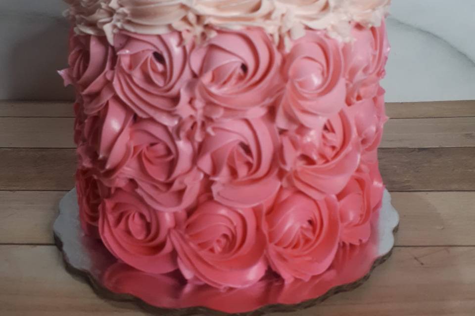 Pastel de rosas rosas