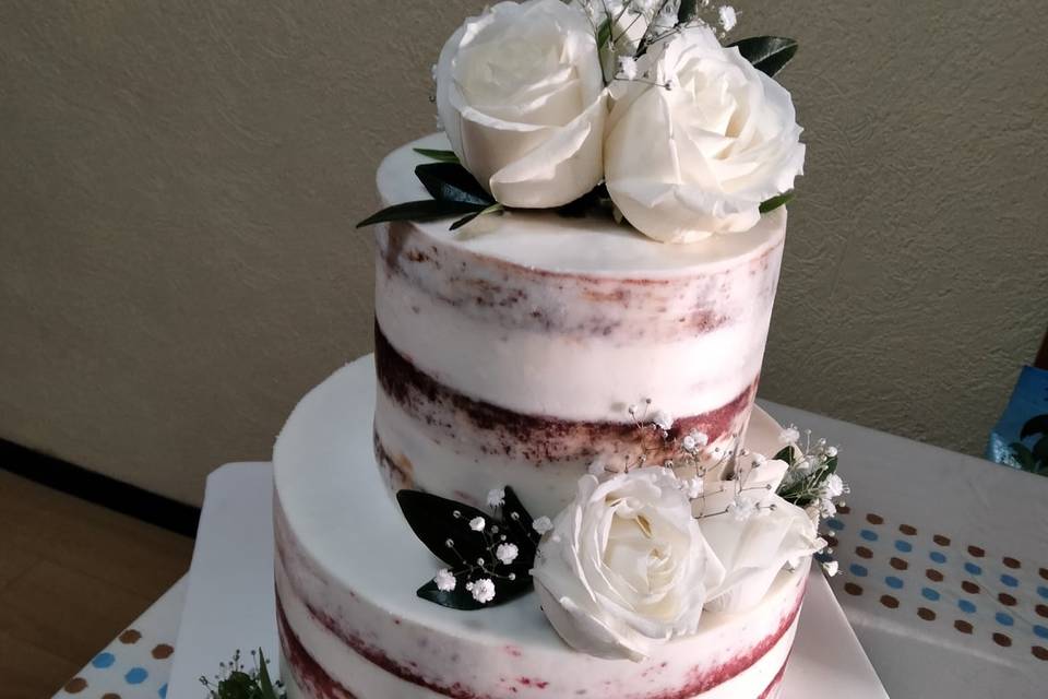 Naked cake rosas naturales