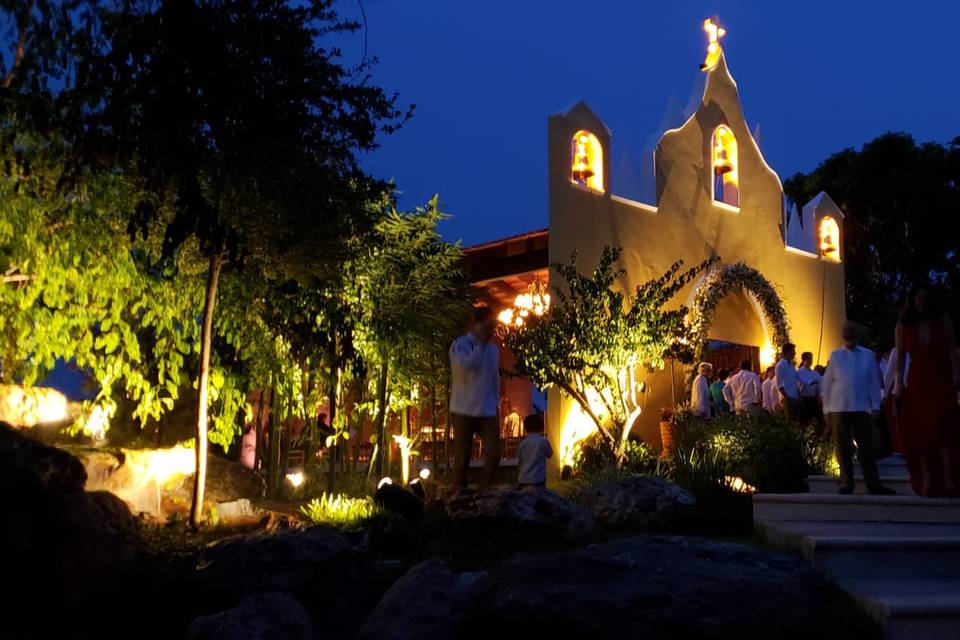 Iglesia iluminada