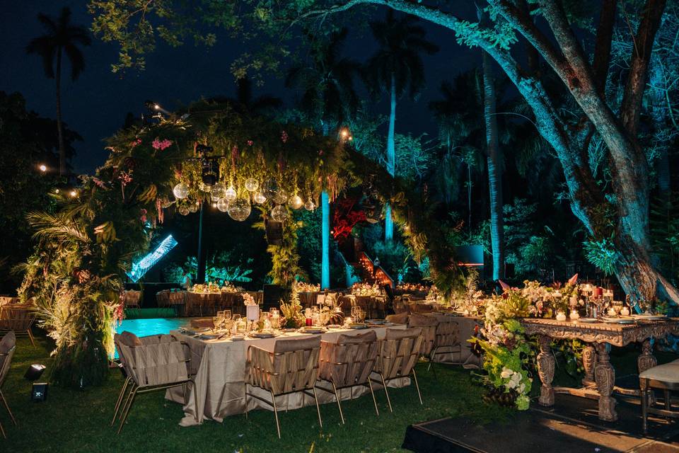 Boda P&J Montaje en jardín