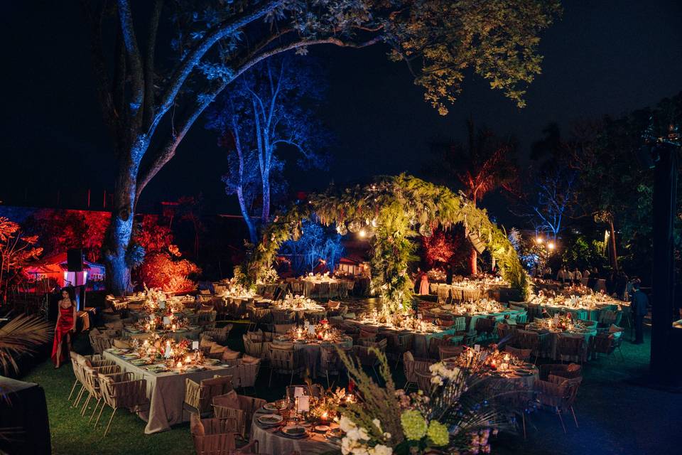 Boda P&J Montaje en jardín