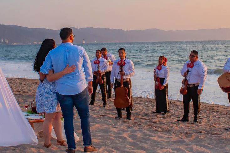 Mariachi en la playa