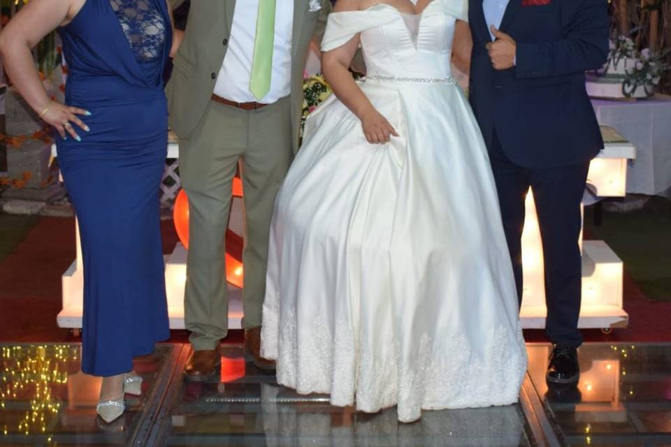 que guapos!!