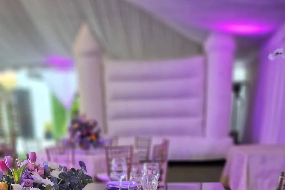 Espacio al aire libre y techado para eventos