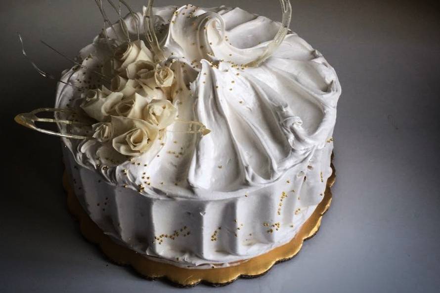 Merengue y flores de phyllo