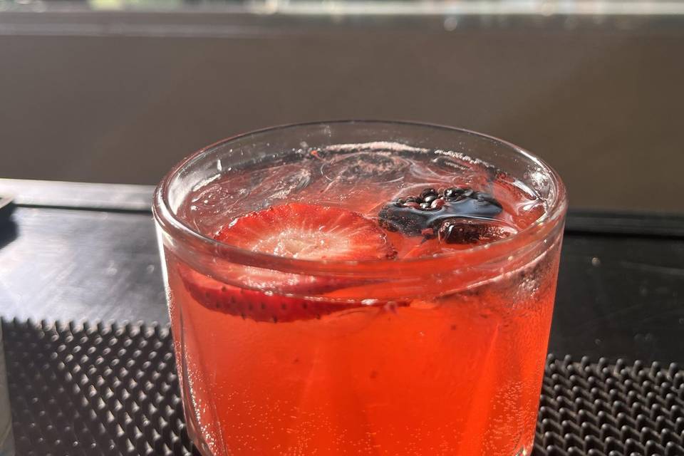 Caipi de frutos rojos