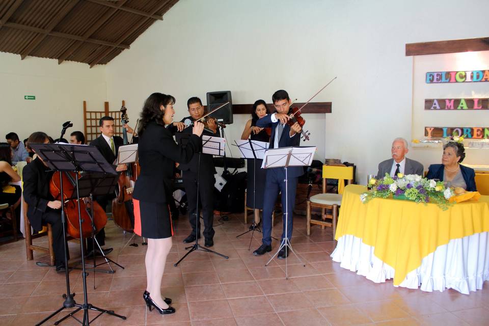 Cantante Soprano Margarita Rosas